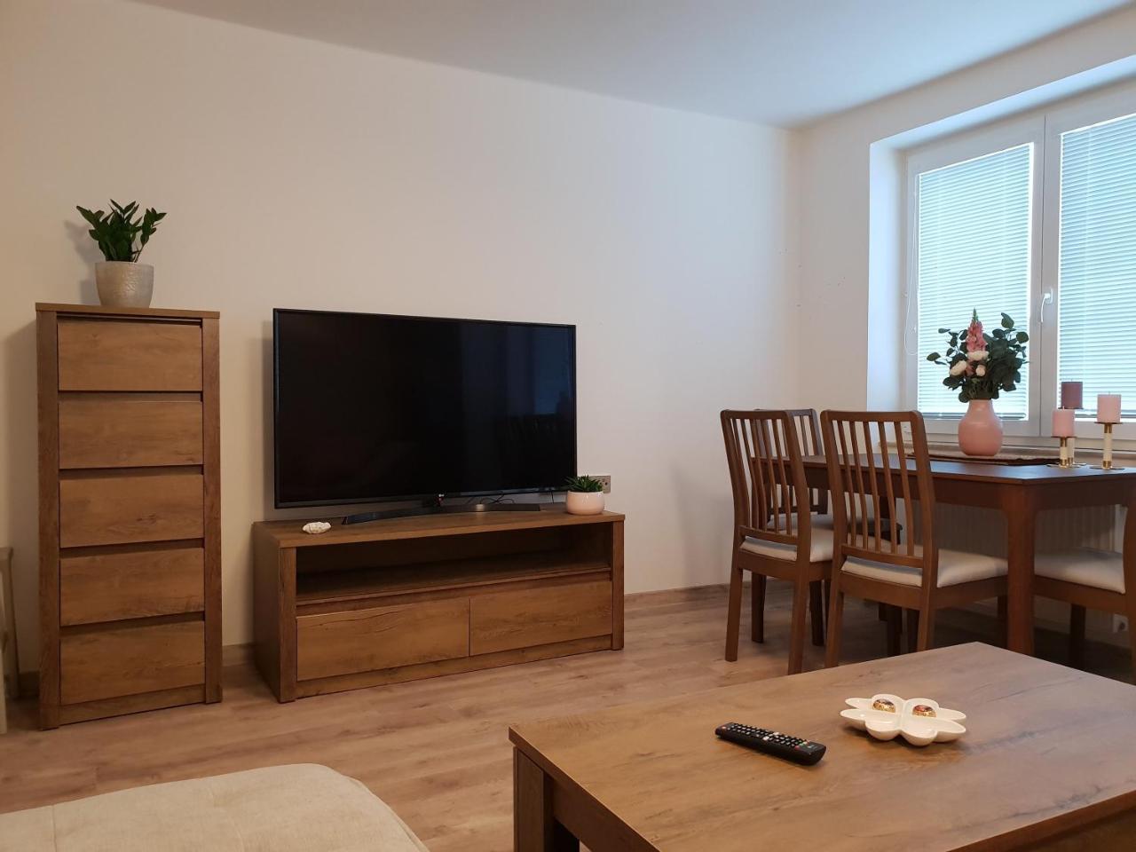 Apartmán U Labe Apartman Nymburk Kültér fotó